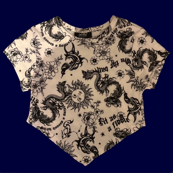 just polly Tops - black & white celestial dragon graphic cropped tee